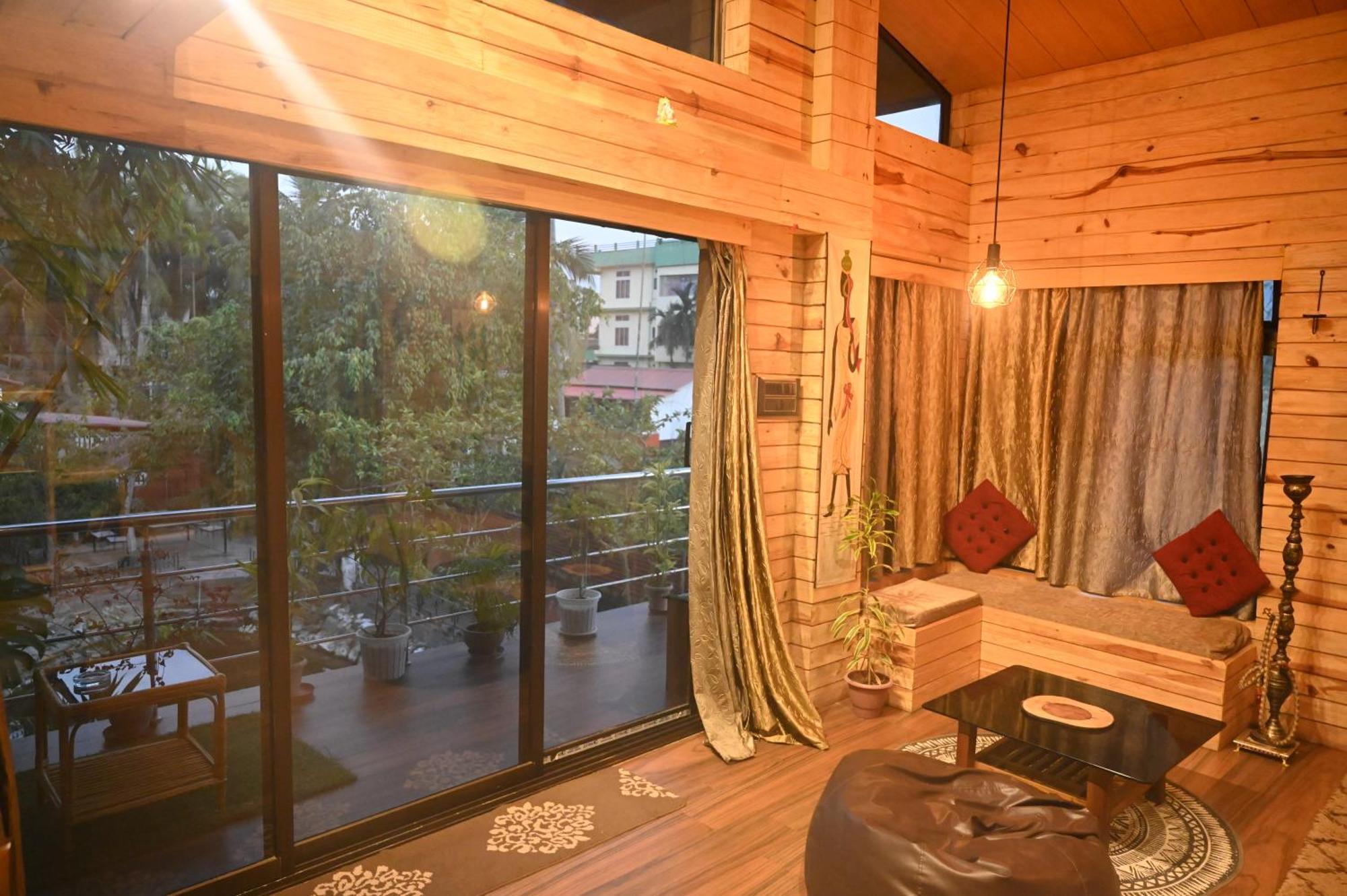 Bed and Breakfast The Cabin By The Bayou Ґувахаті Екстер'єр фото