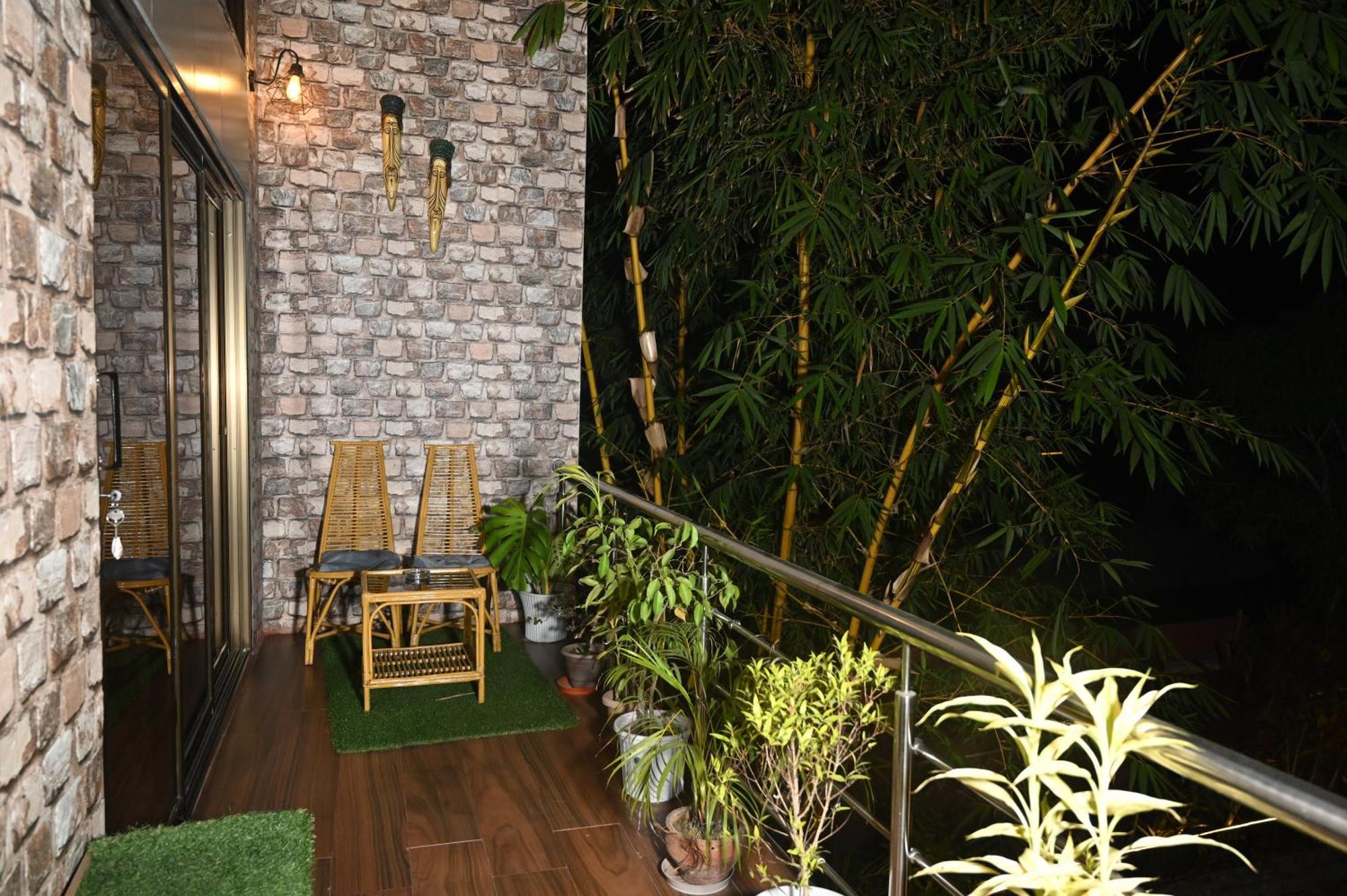 Bed and Breakfast The Cabin By The Bayou Ґувахаті Екстер'єр фото